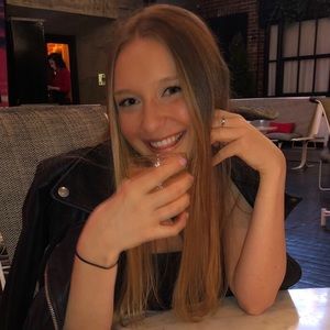 Meet your Posher, Carlee